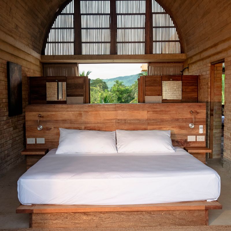 Designer Home in Ventanilla