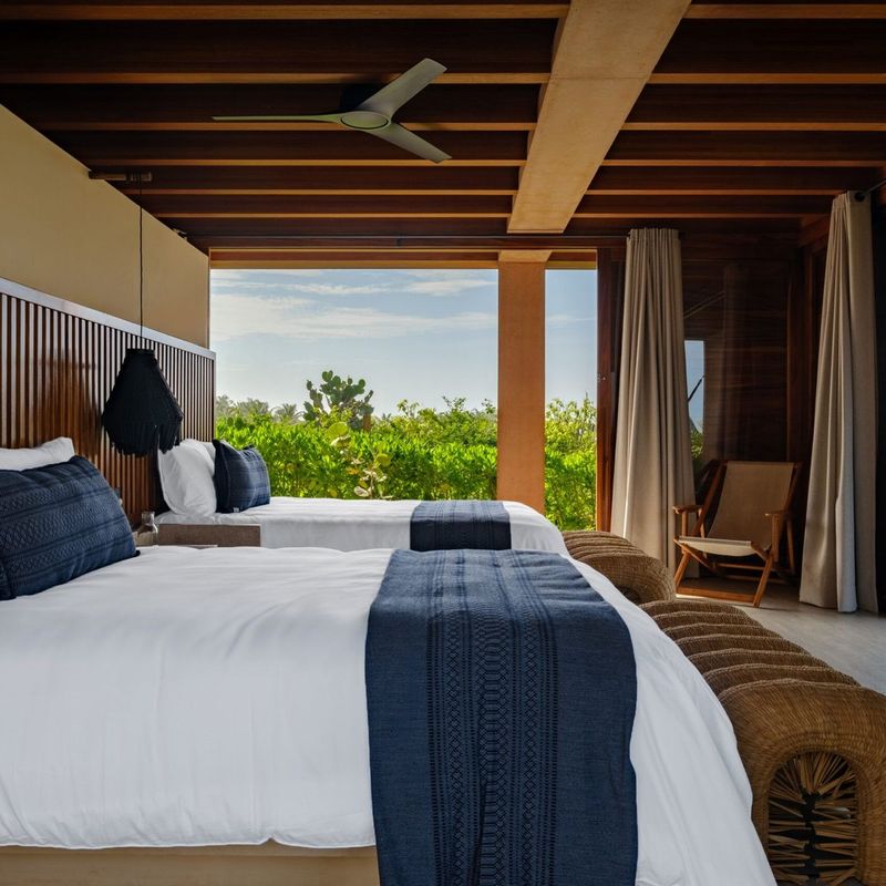 Beachfront Villa in El Rosedal