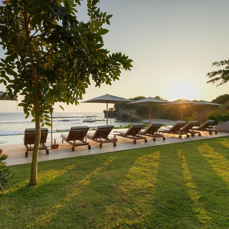 Oceanfront Villa in Paradise Coves