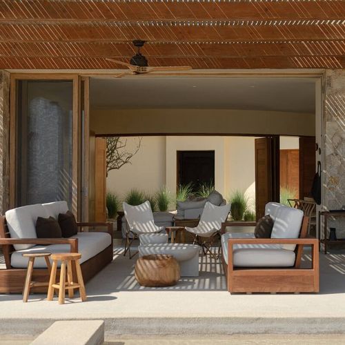 Beachfront Villa in La Ribera