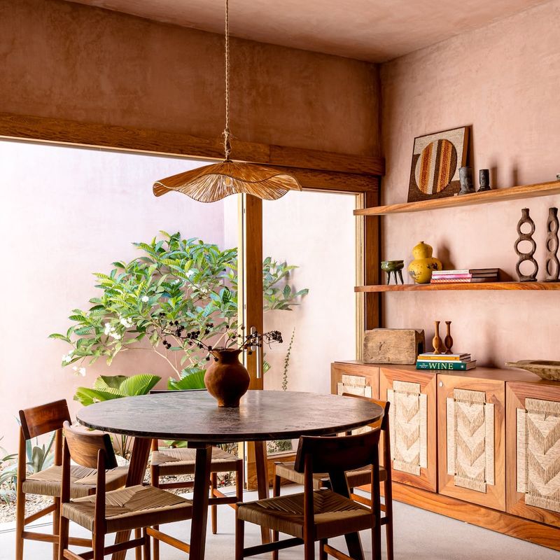 Beachfront Villa in Los Naranjos