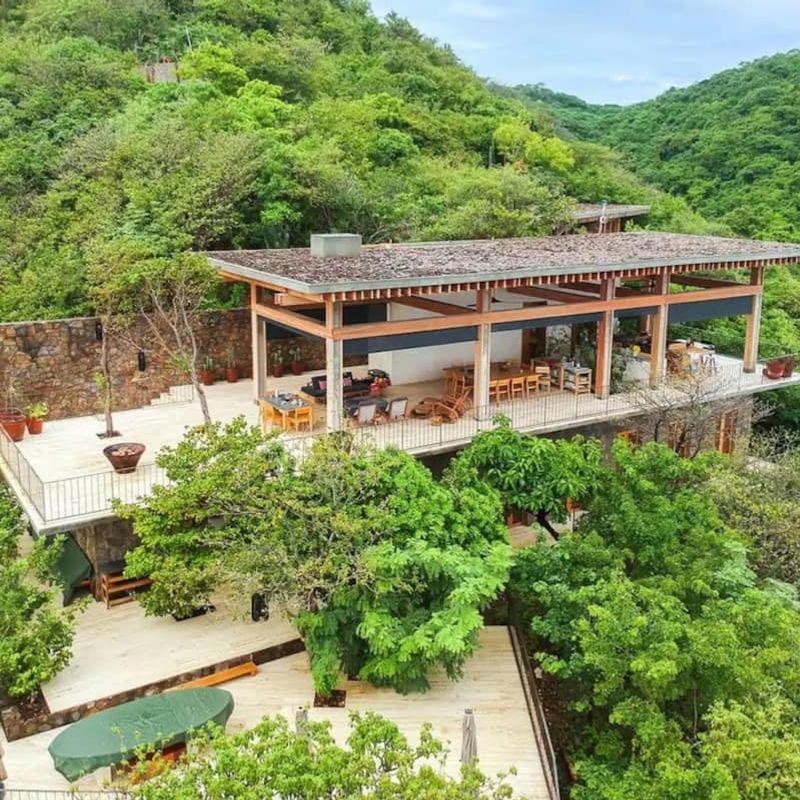 Cliffside Villa in Mazunte