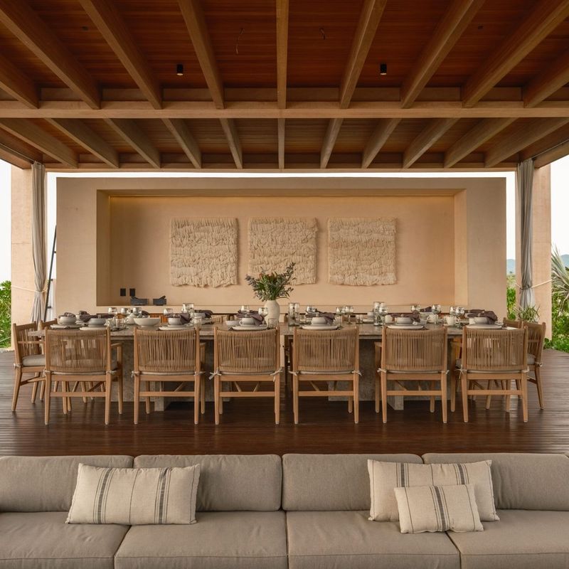 Beachfront Villa in El Rosedal