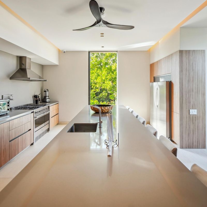 Oceanfront Villa in Paradise Coves