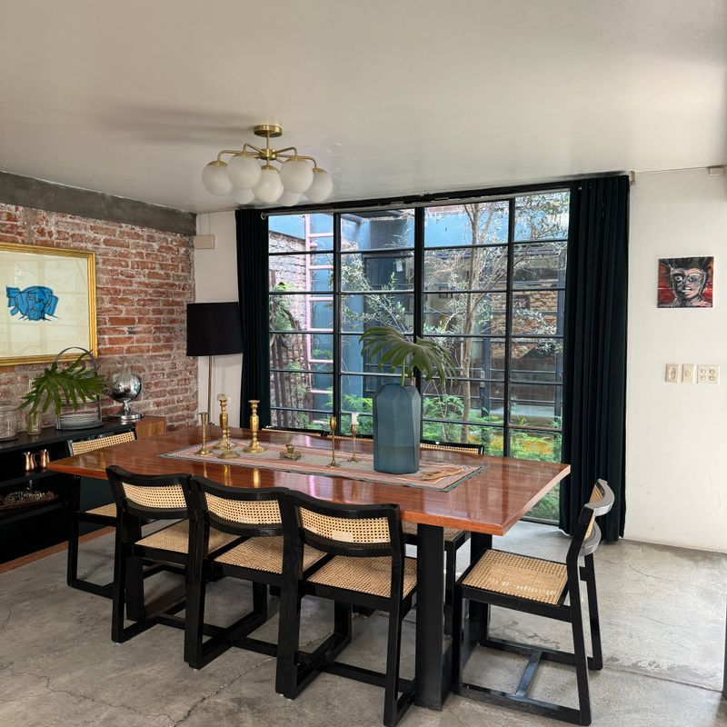 Stunning Home in Escandon