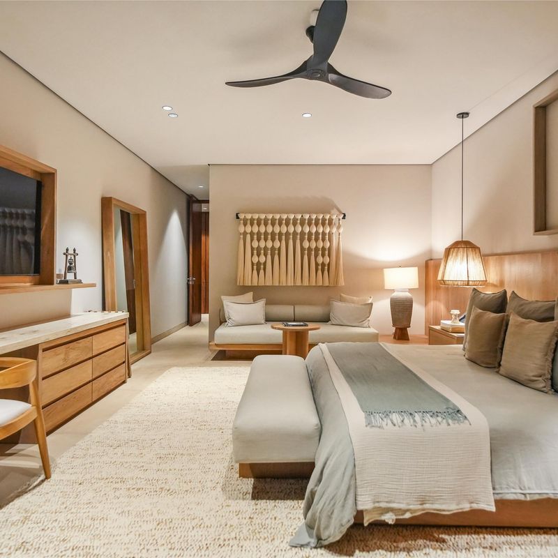 Oceanfront Villa in Paradise Coves