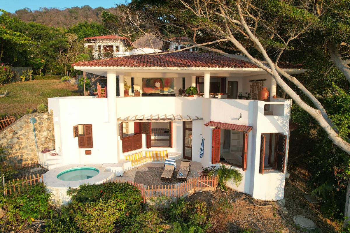 Home in Ixtapa