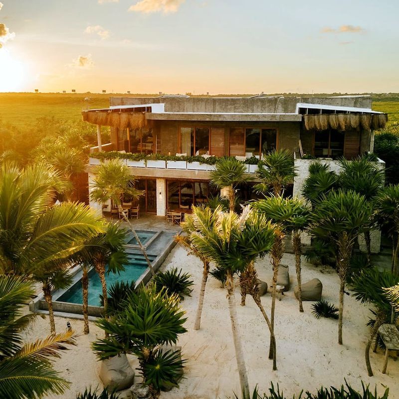 Beachfront Villa in Soliman Bay 