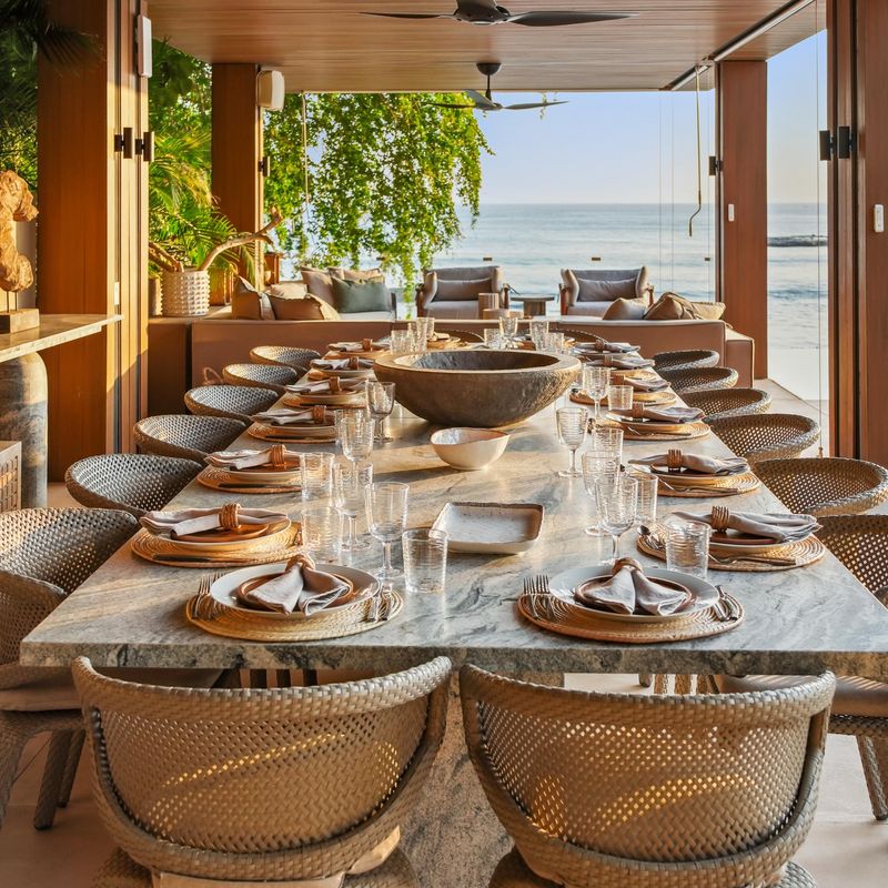 Oceanfront Villa in Paradise Coves