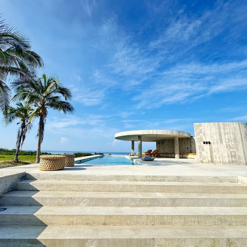 Brutalist Home in El Venado
