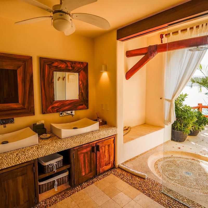 Villa in Bahia de Zihuatanejo 