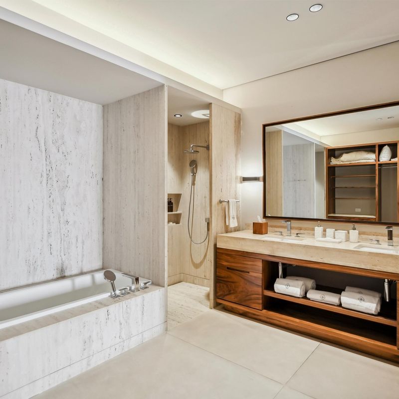 Oceanfront Villa in Paradise Coves