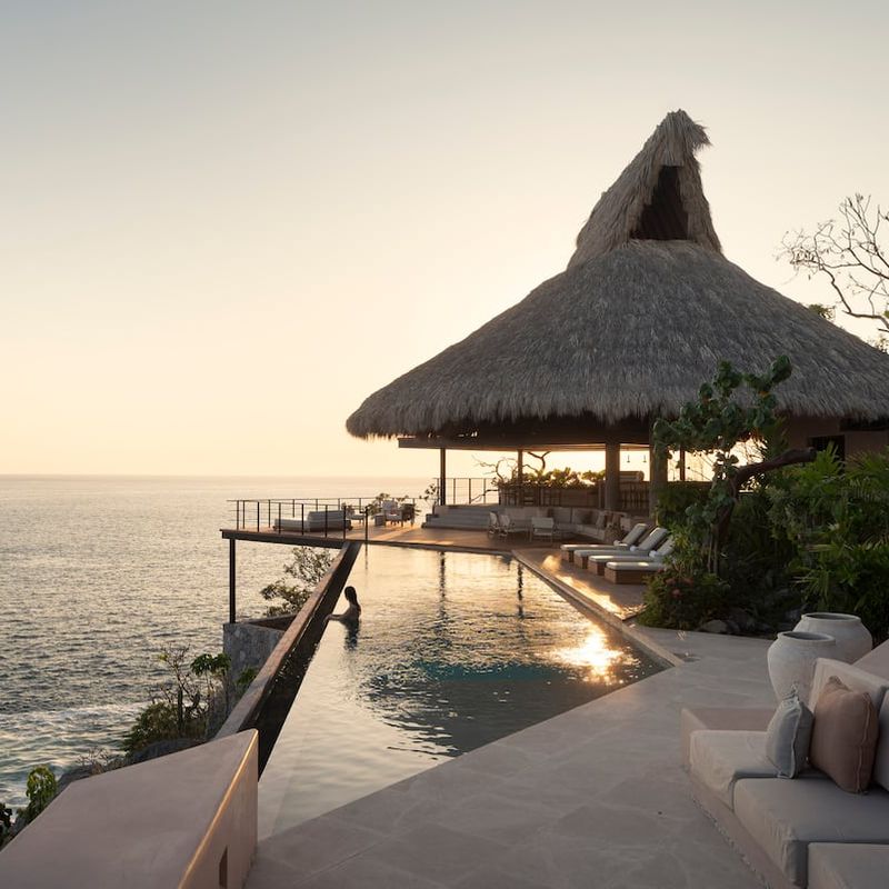 Luxury villa in Zihuatanejo