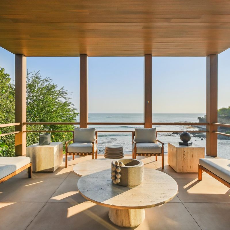 Oceanfront Villa in Paradise Coves