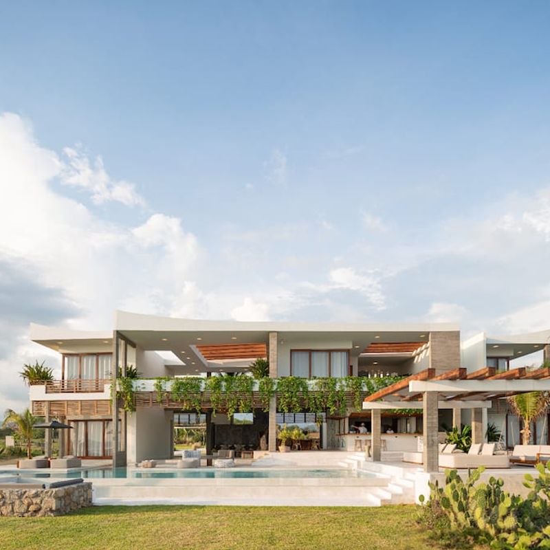 Beachfront Villa in Plataforma