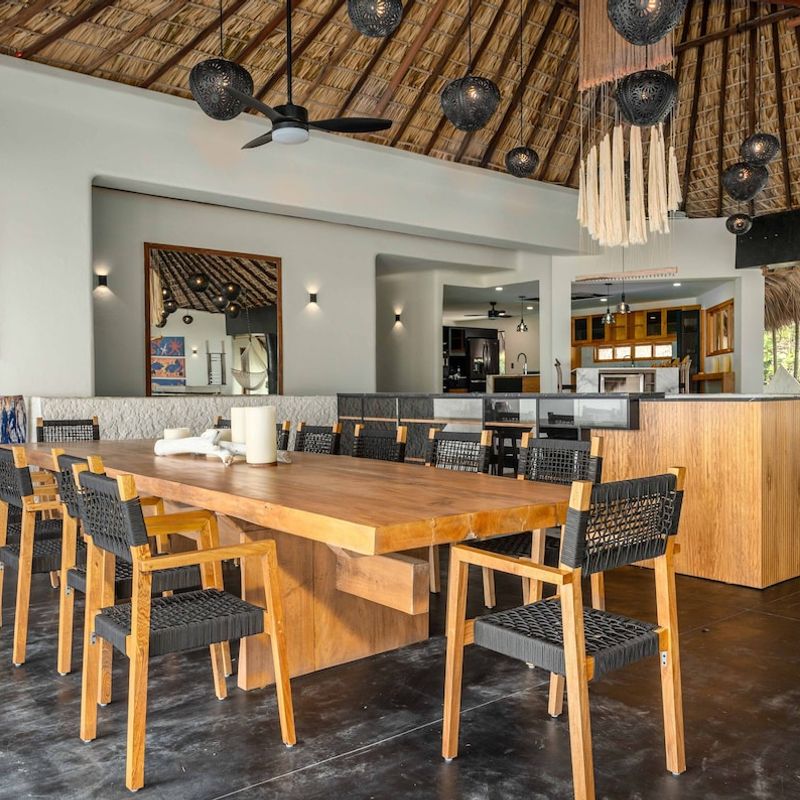 Oceanfront Villa in Santa María Colotepec