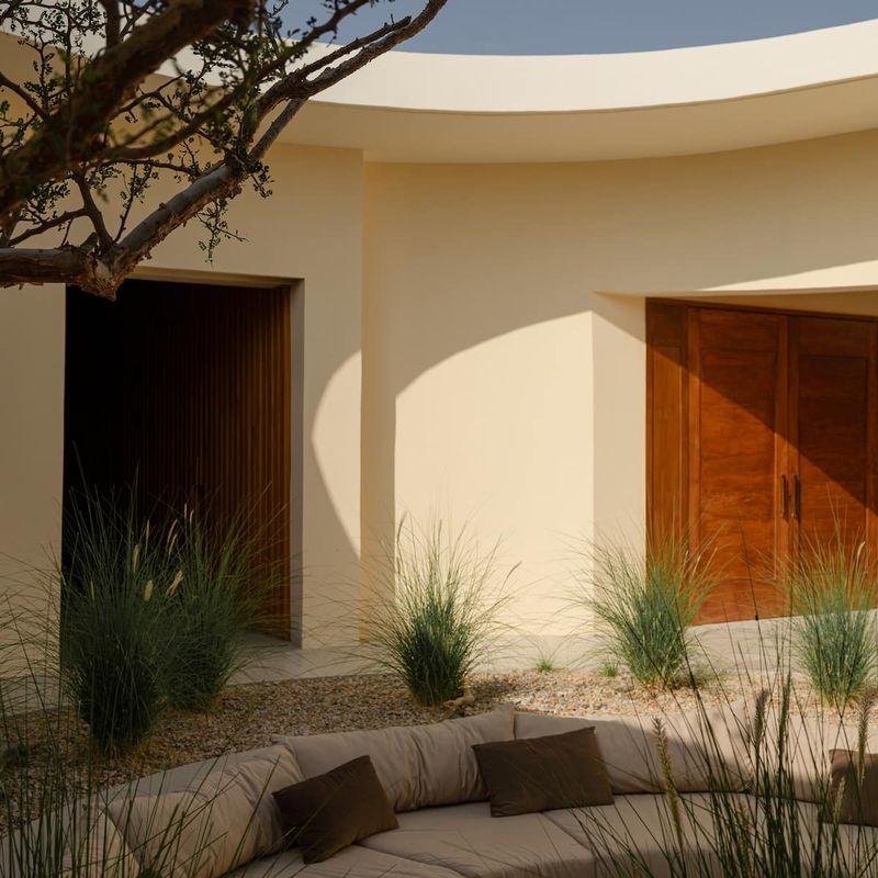 Beachfront Villa in La Ribera