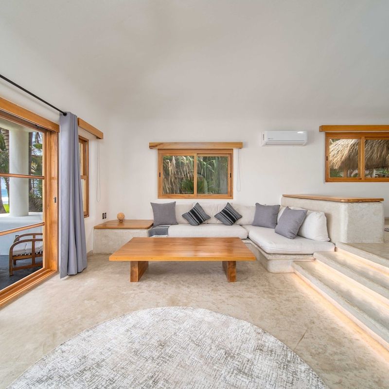 Oceanfront Villa in Santa María Colotepec