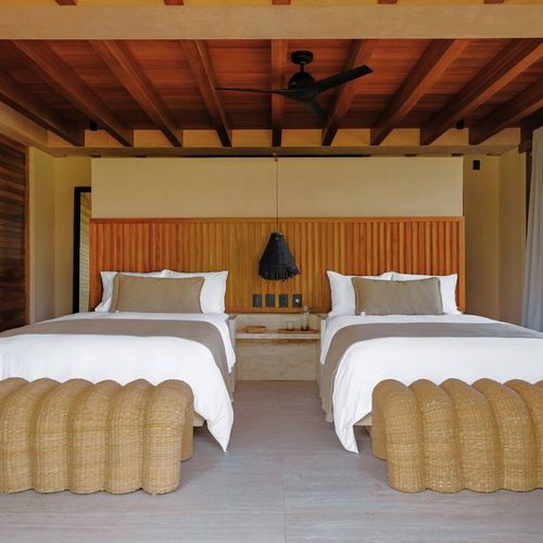 Beachfront Villa in El Rosedal