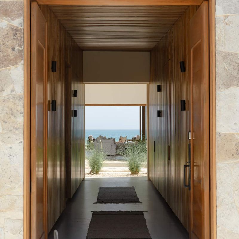 Beachfront Villa in La Ribera