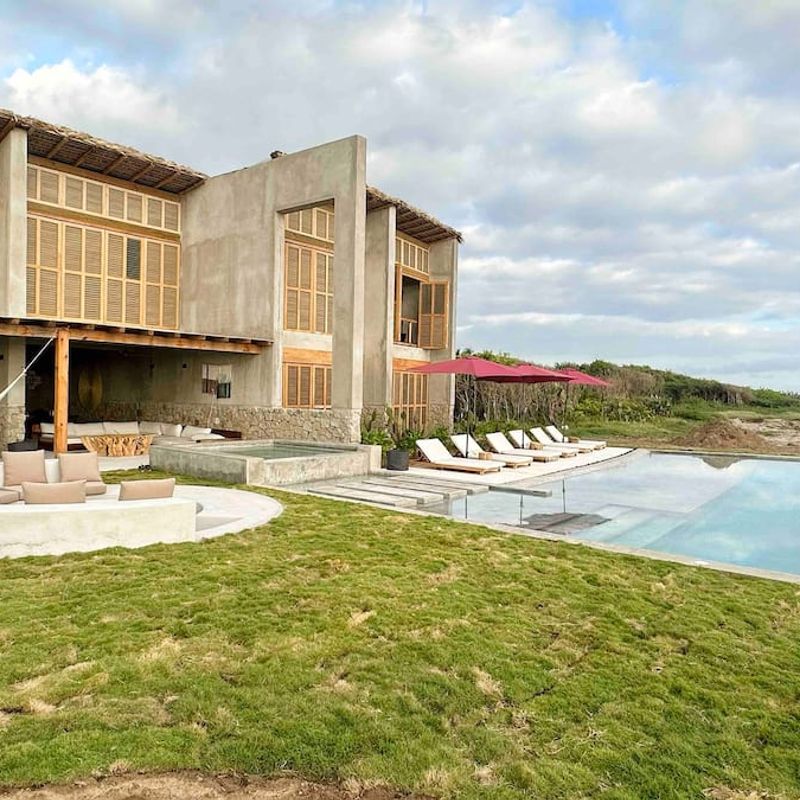 Designer Villa in Plataforma