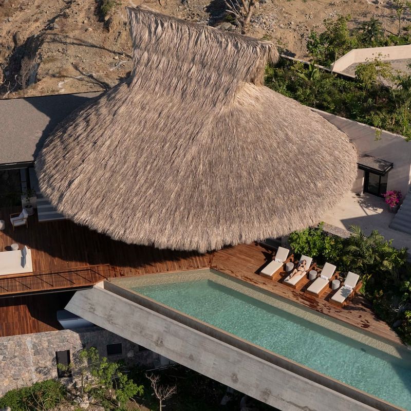 Luxury villa in Zihuatanejo