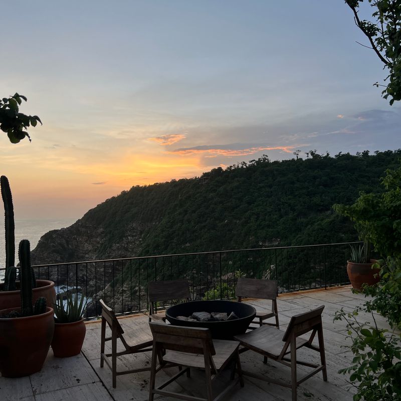 Cliffside Villa in Mazunte