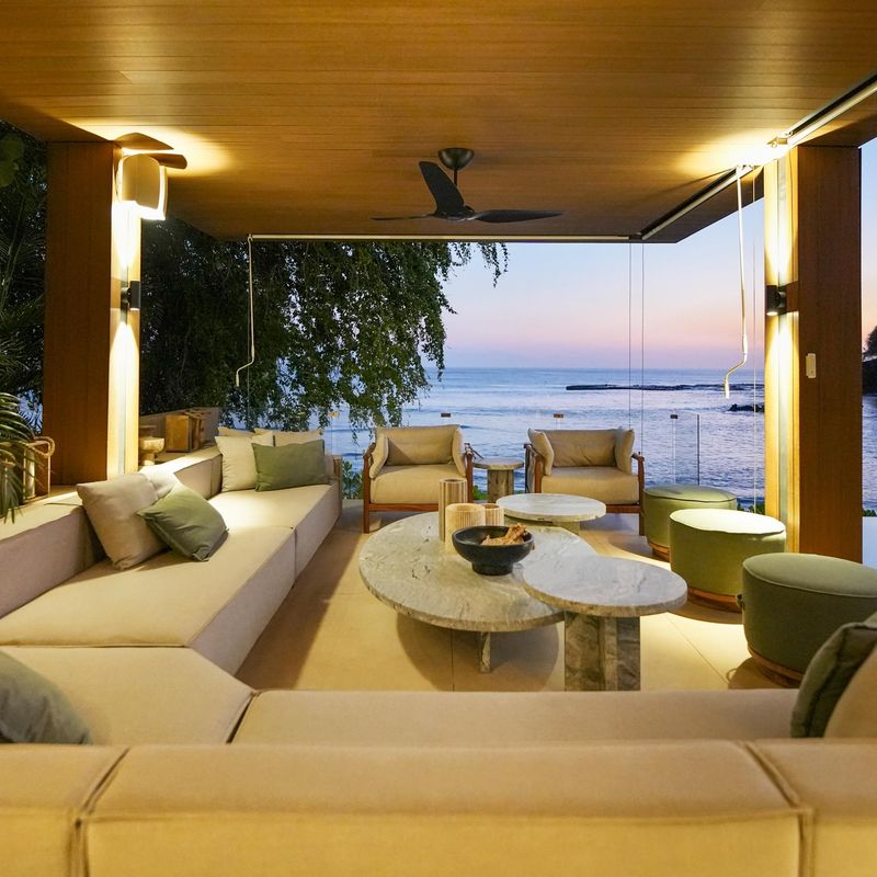 Oceanfront Villa in Paradise Coves