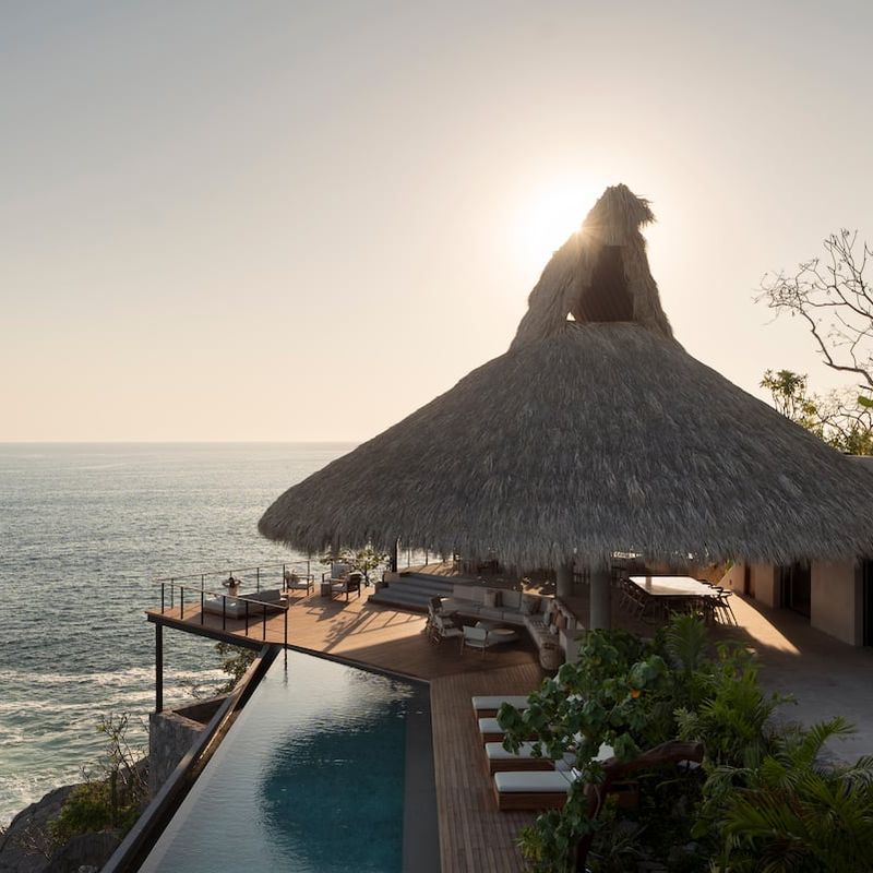 Luxury villa in Zihuatanejo