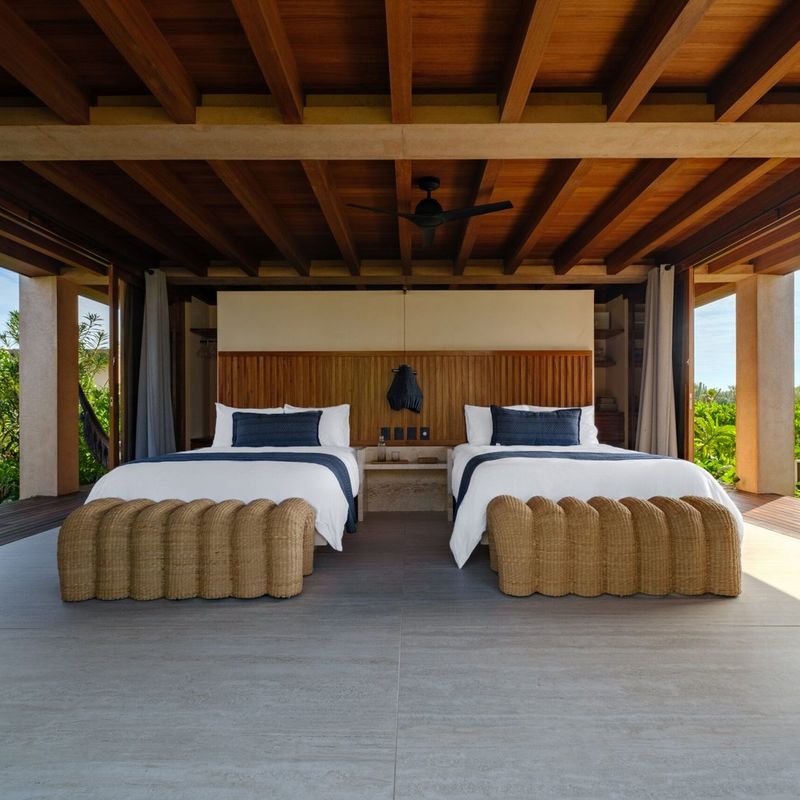 Beachfront Villa in El Rosedal