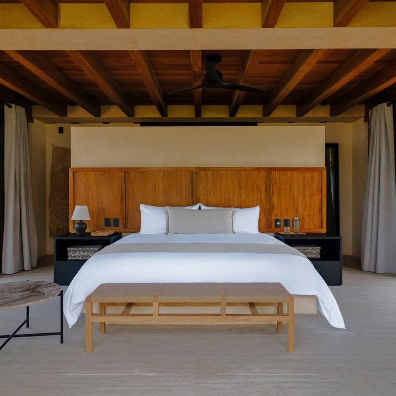 Beachfront Villa in El Rosedal