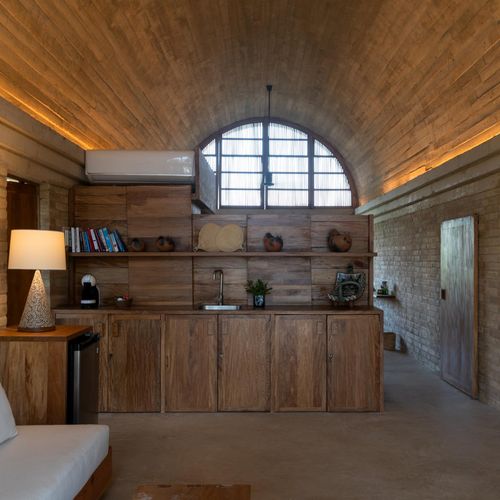 Designer home in Ventanilla