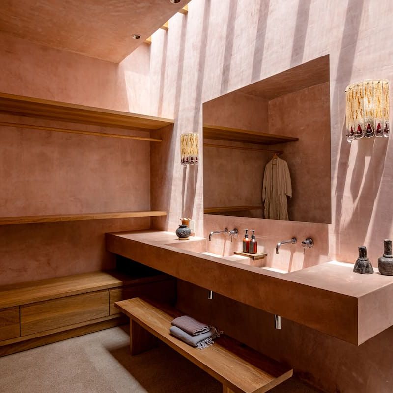 Beachfront Villa in Los Naranjos