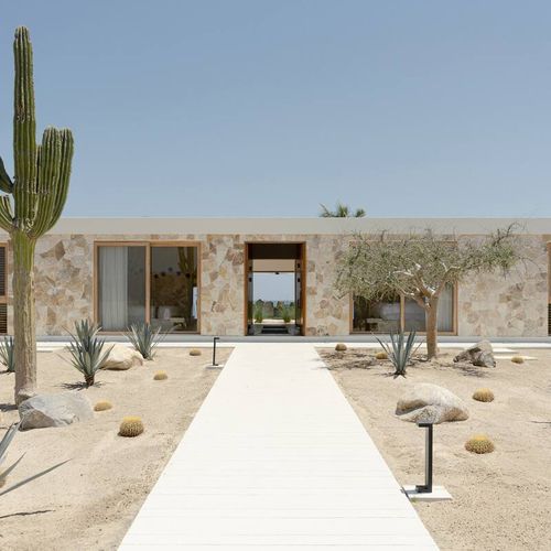Beachfront Villa in La Ribera