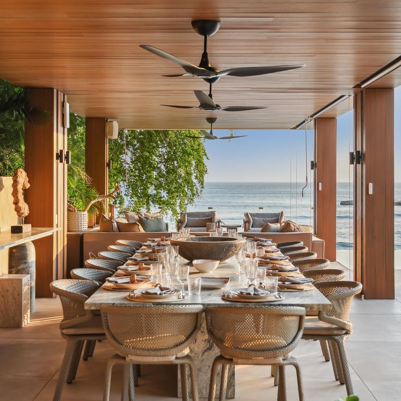 Oceanfront Villa in Paradise Coves