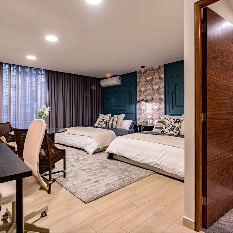 Row Home in Roma Sur