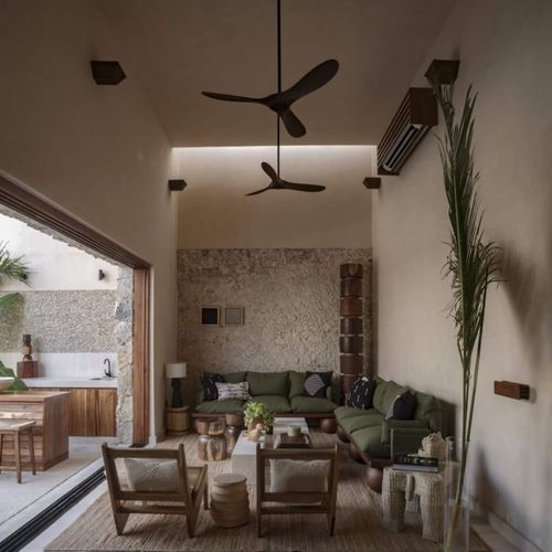 Home in Paseo de Montejo