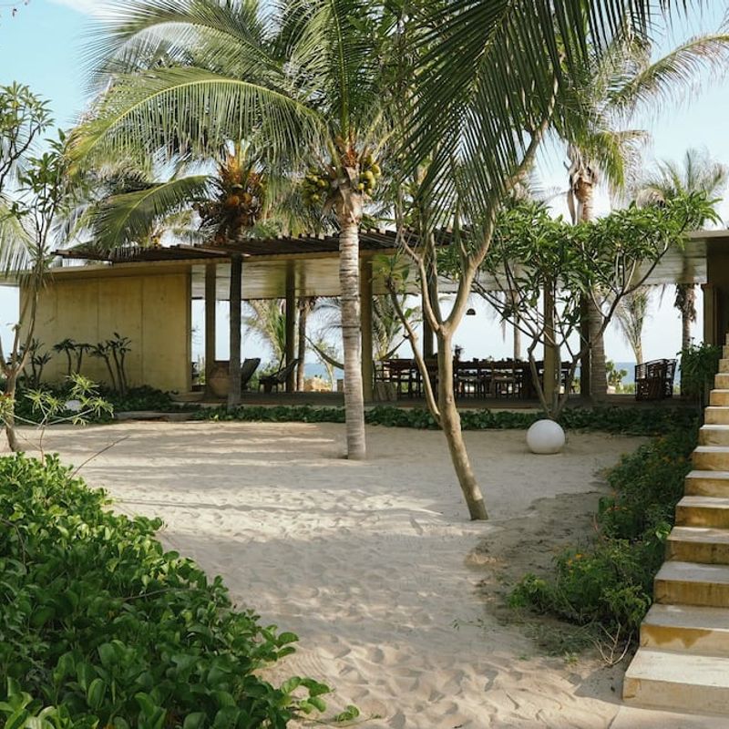 Designer home in Ventanilla